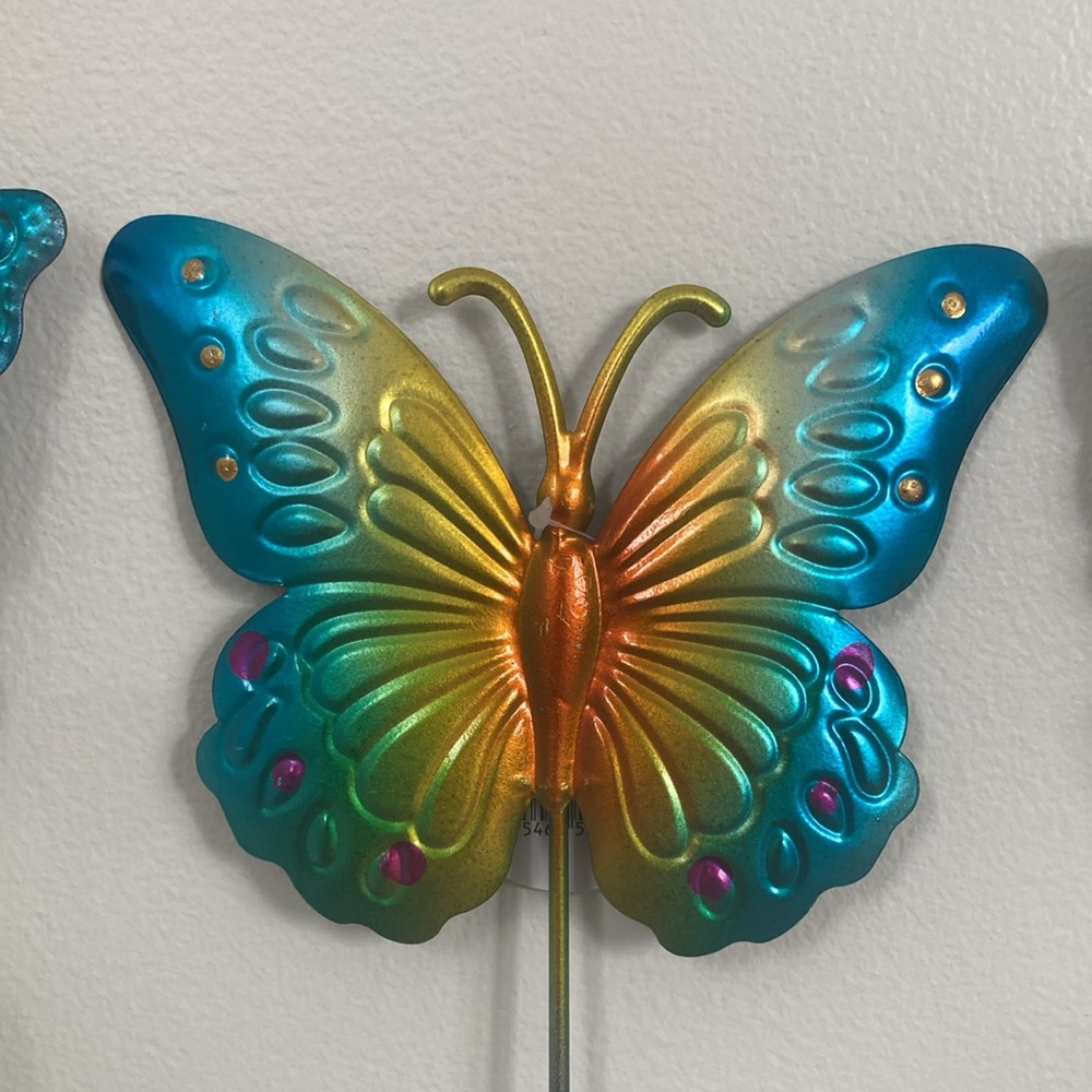 NWT- Set of 5- Colorful Painted Metal Butterfly 🦋 Yard Stakes w/ Marble Bodies - Picture 7 of 17